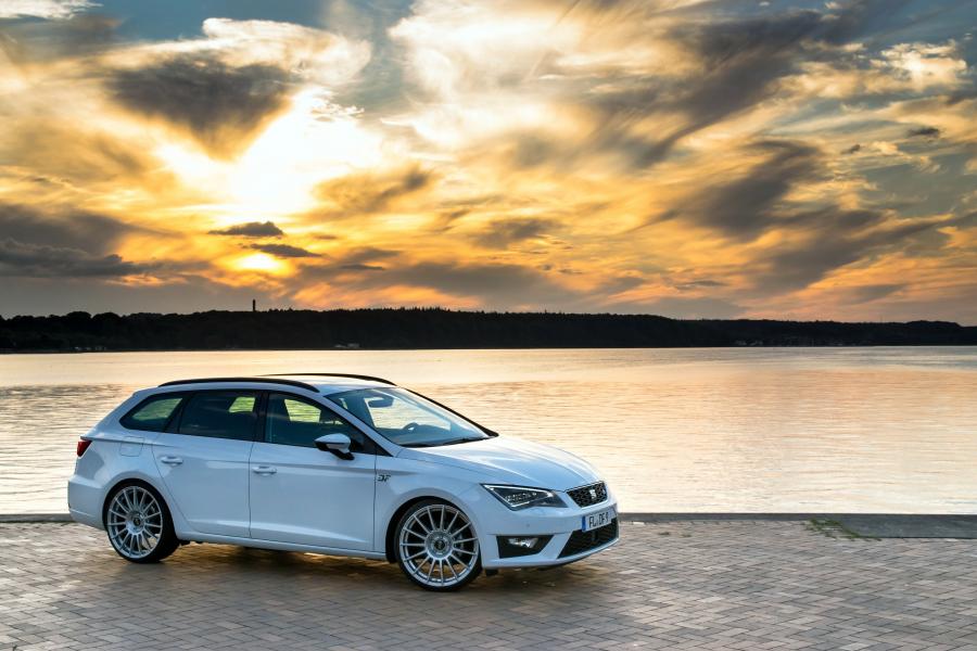  Seat Leon ST FR Flensburg by DF Automotive 2016 года  (фото 4 из 6)
